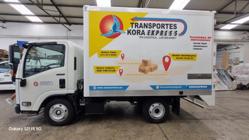 Rotulación vehicular para Transportes Kora Express